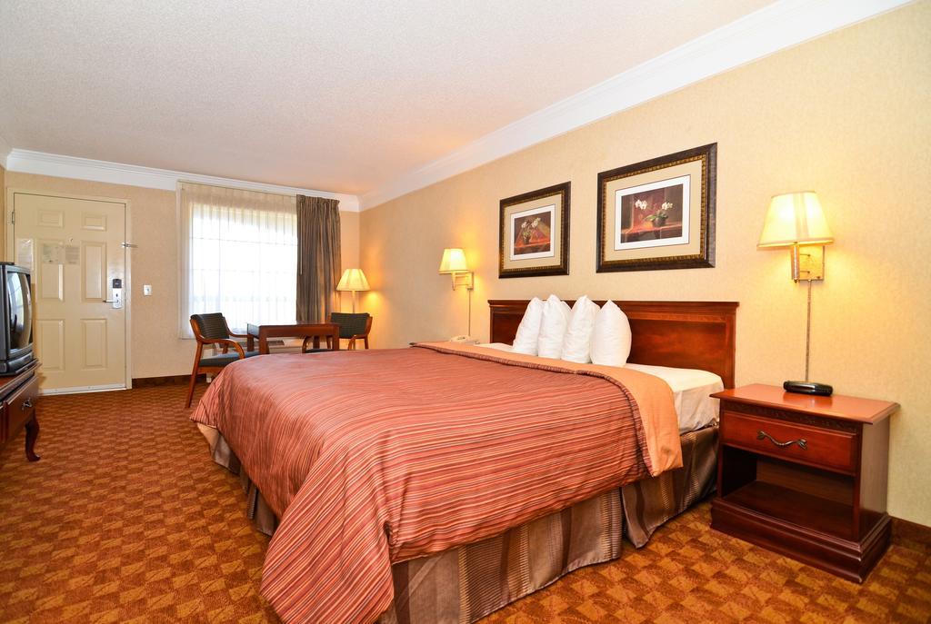 Peach State Inn & Suites Hawkinsville Екстер'єр фото